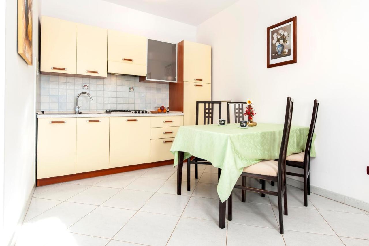 Villa Mara Ровинь Экстерьер фото