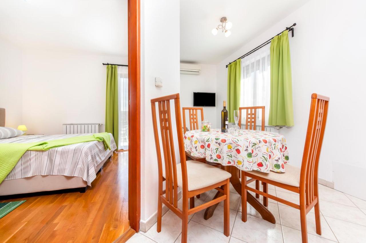 Villa Mara Ровинь Экстерьер фото
